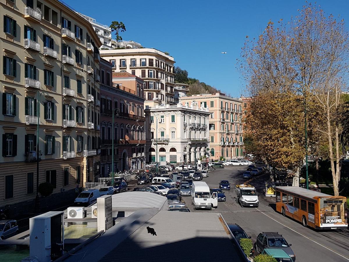 Napoli Lungomare Caracciolo Mon Amour エクステリア 写真