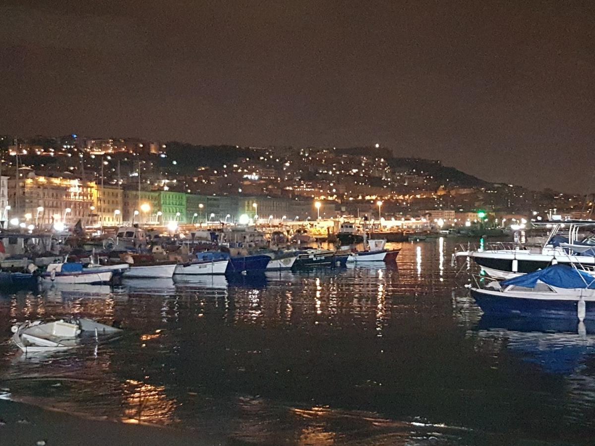 Napoli Lungomare Caracciolo Mon Amour エクステリア 写真