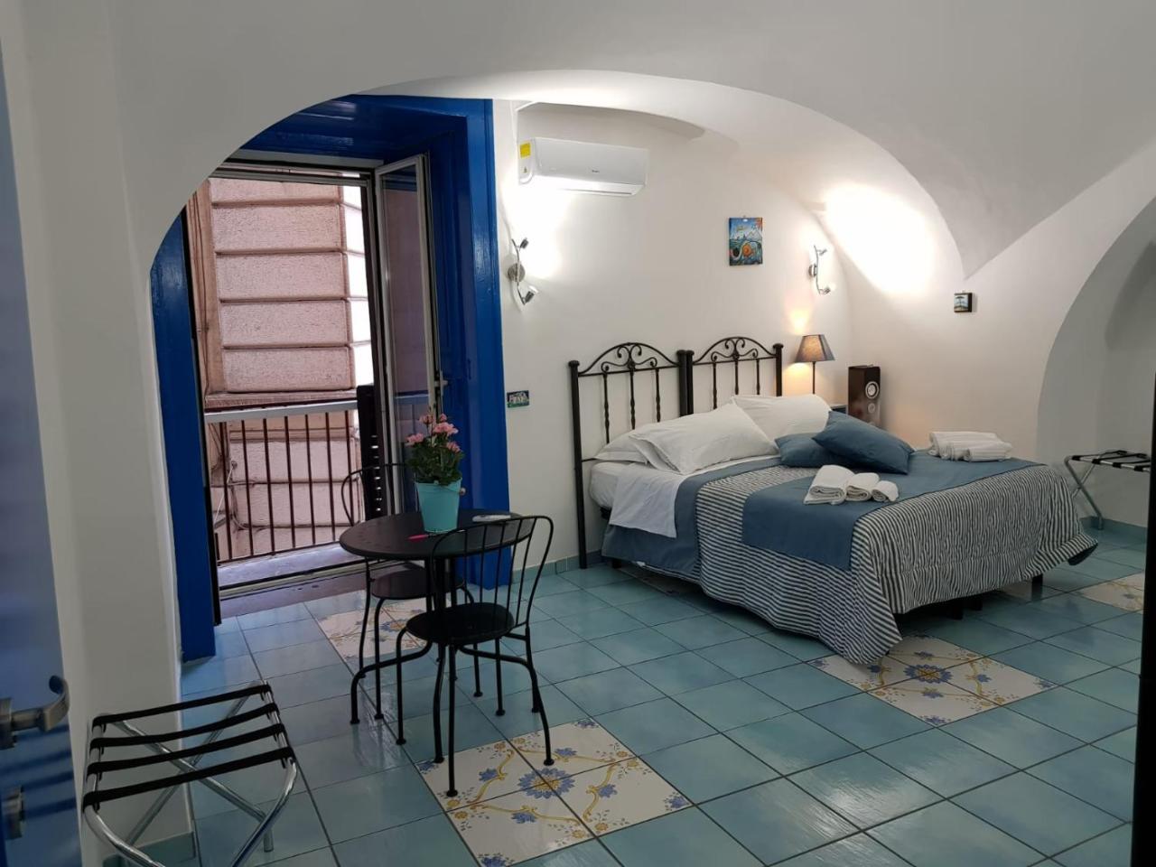 Napoli Lungomare Caracciolo Mon Amour エクステリア 写真